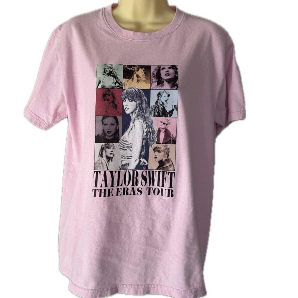 Taylor Swift Eras Tour Graphic T-Shirt Pink Short Sleeve Tee Medium FLAW